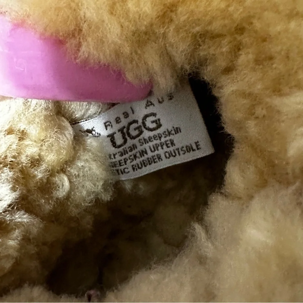 Girls Uggs anilmal print shearling suede size 8/9